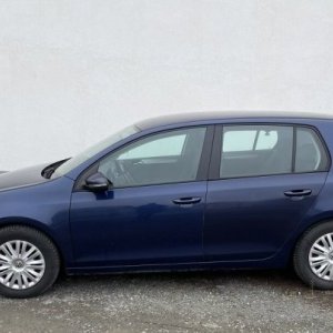 foto VW Golf 1.6 TDi nové: vstřiky, rg ventil, spojka, vodní pumpa, zimní pneu