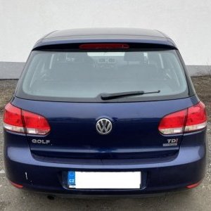 foto VW Golf 1.6 TDi nové: vstřiky, rg ventil, spojka, vodní pumpa, zimní pneu